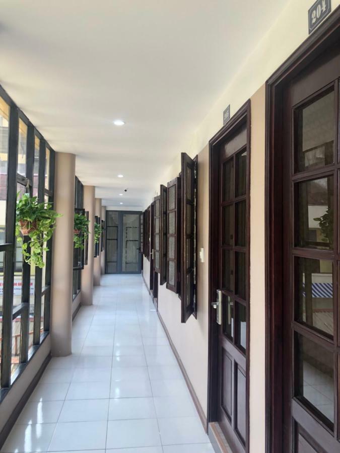 Khach San Giao Thong Hanói Exterior foto